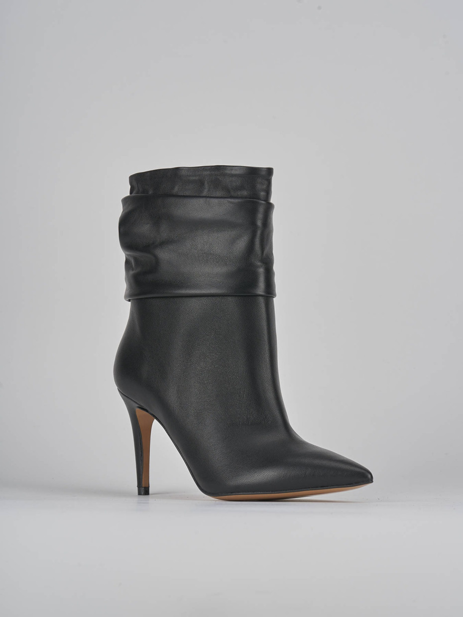 High heel ankle boots heel 9 cm black leather