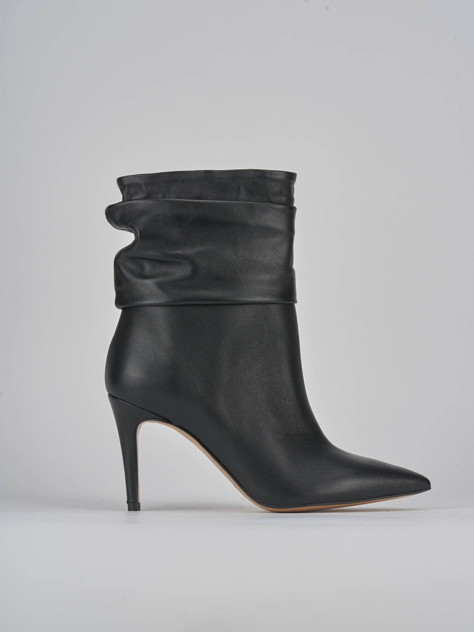 High heel ankle boots heel 9 cm black leather