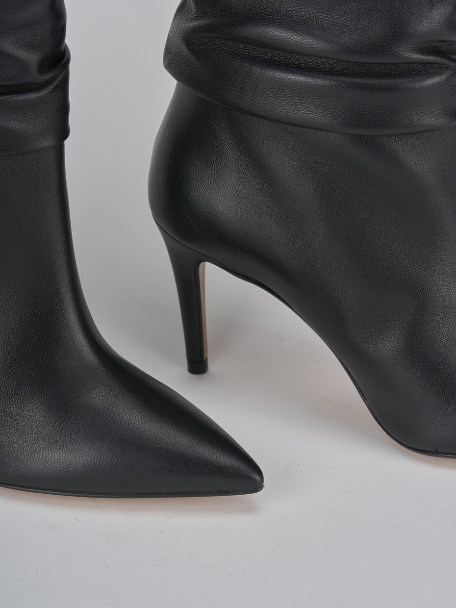 Stivali tacco 9cm pelle nero