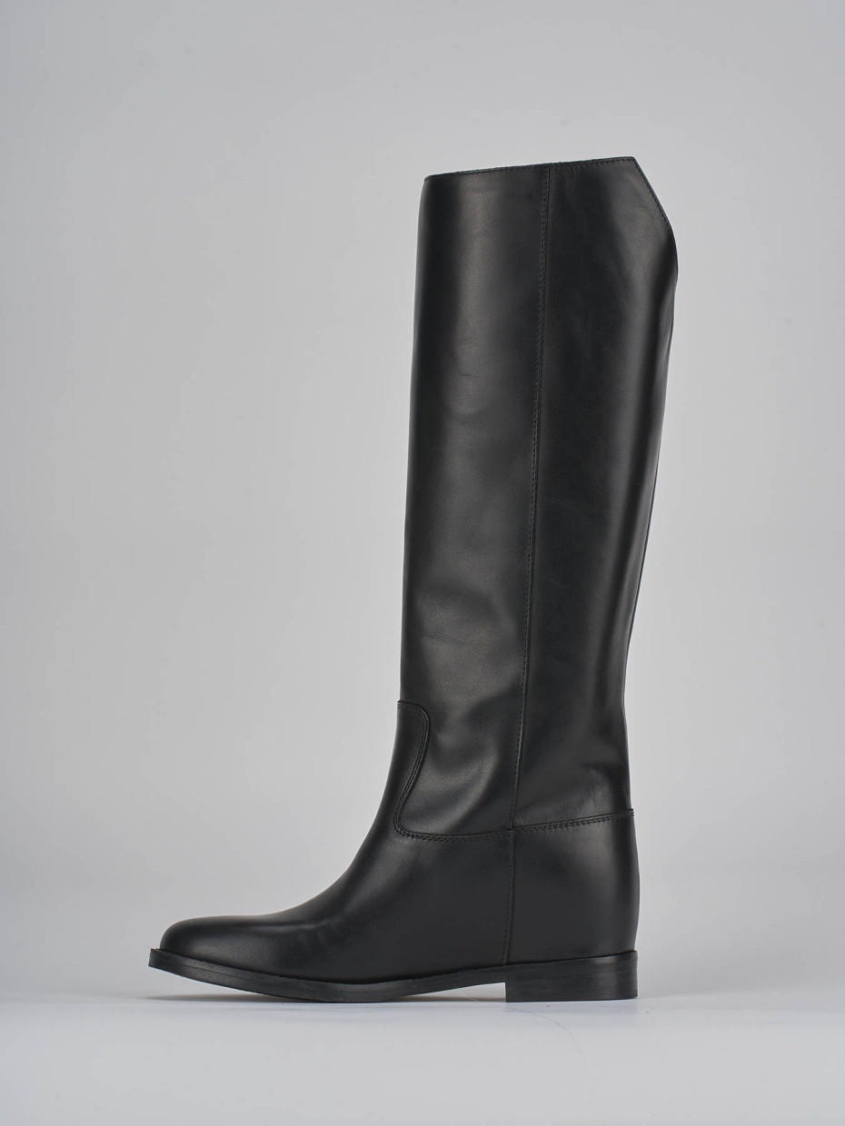 Low heel boots heel 2 cm black leather