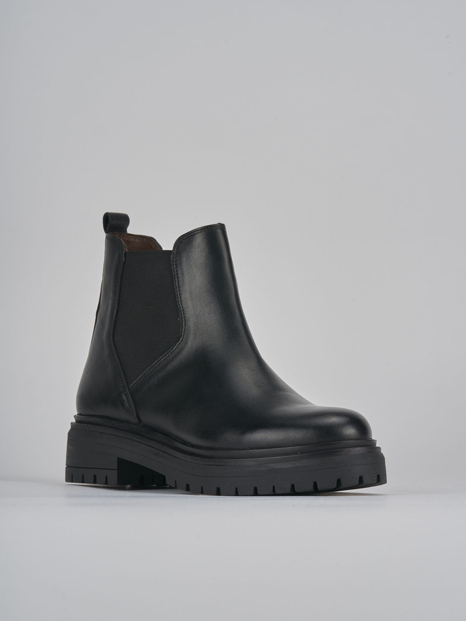 Stivaletto tacco 1 cm nero pelle