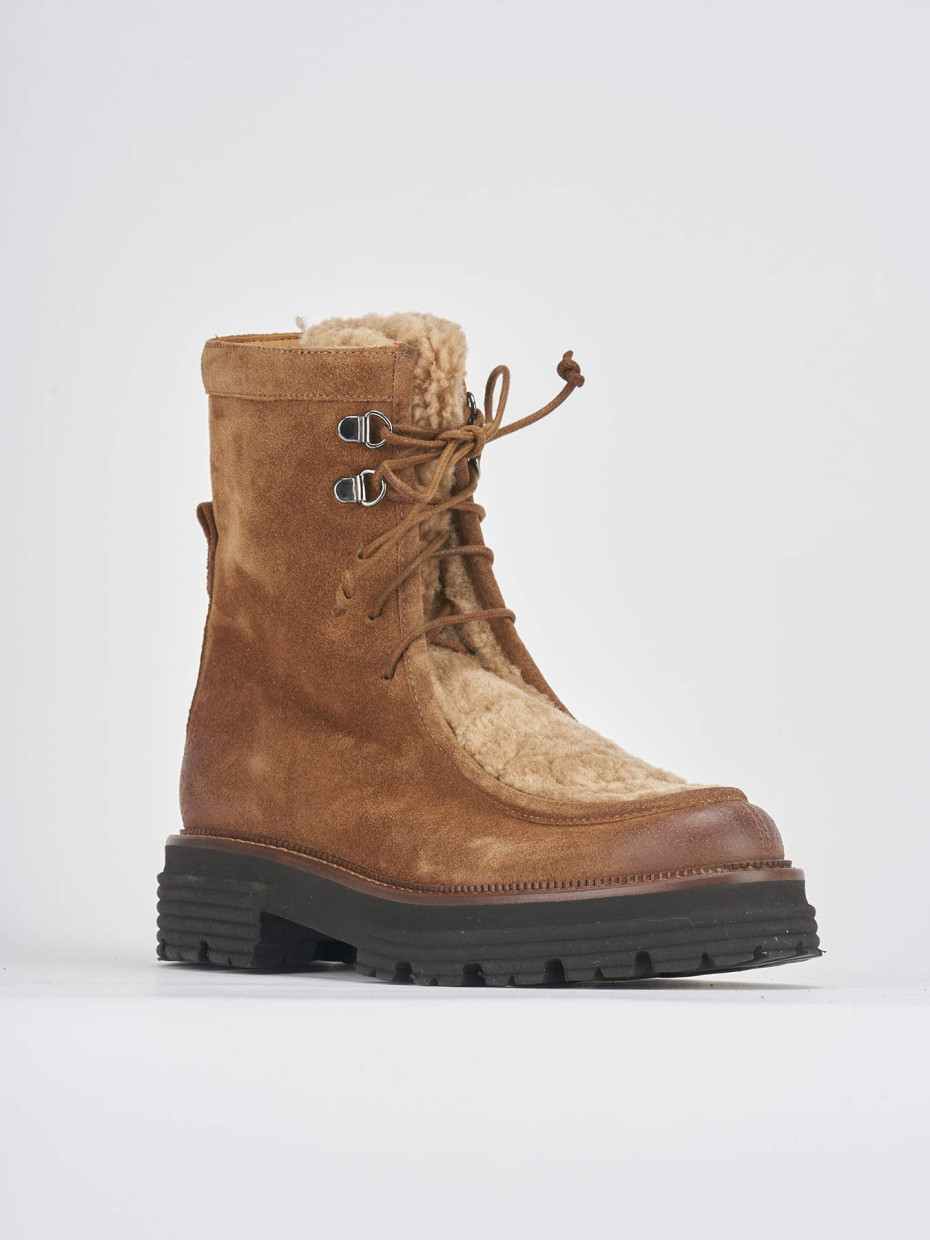 Combat boots heel 2 cm brown suede