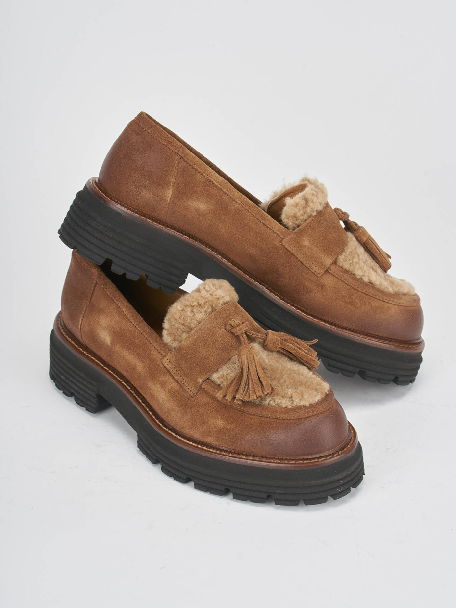 Loafers heel 2 cm brown suede