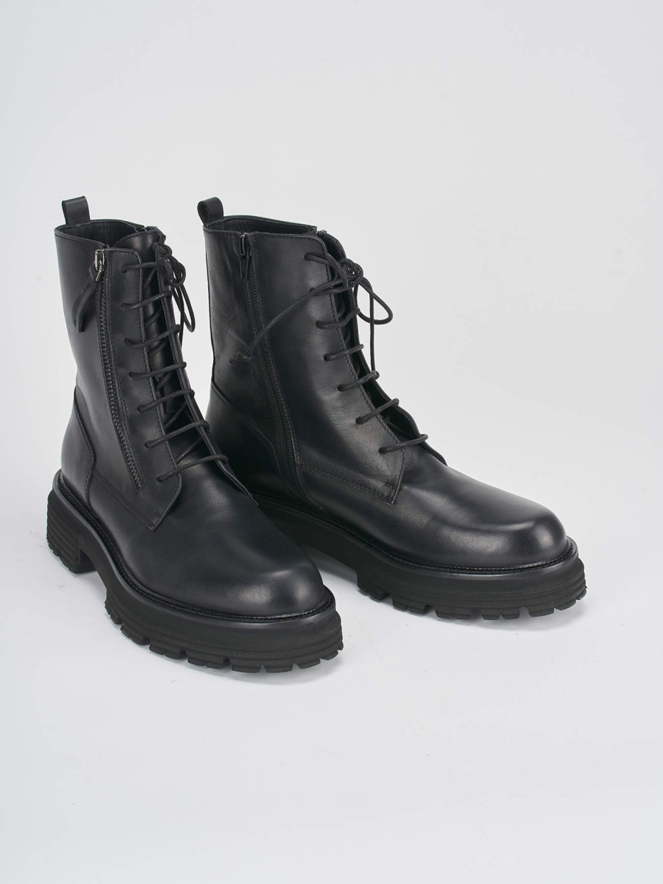 Combat boots heel 2 cm black leather