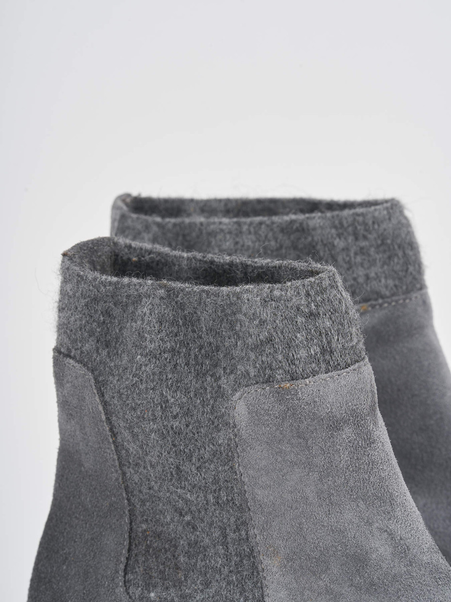 Low heel ankle boots heel 2 cm grey suede