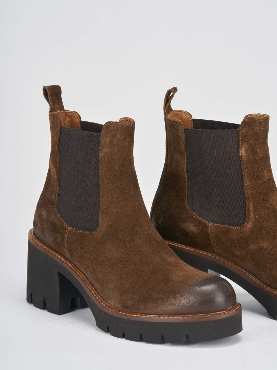 High heel ankle boots heel 6 cm brown suede