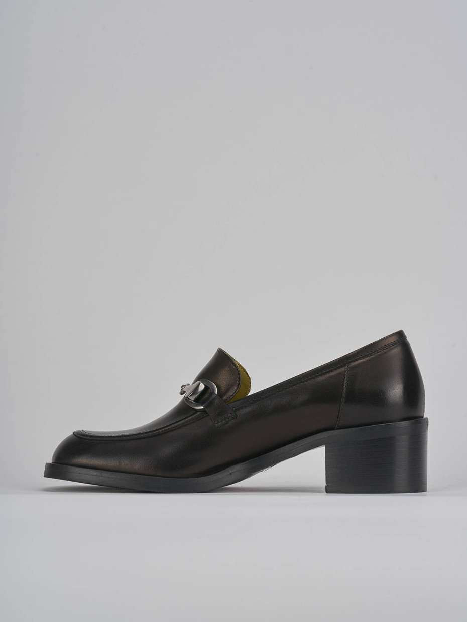 Loafers heel 5 cm black leather