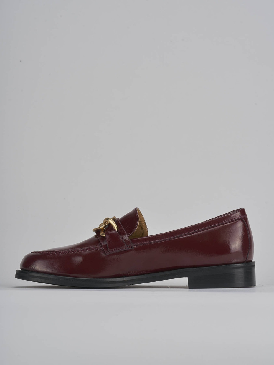 Loafers heel 2 cm bordeaux patent