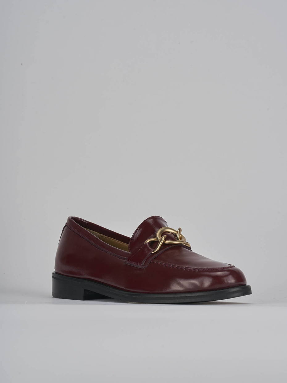 Loafers heel 2 cm bordeaux patent