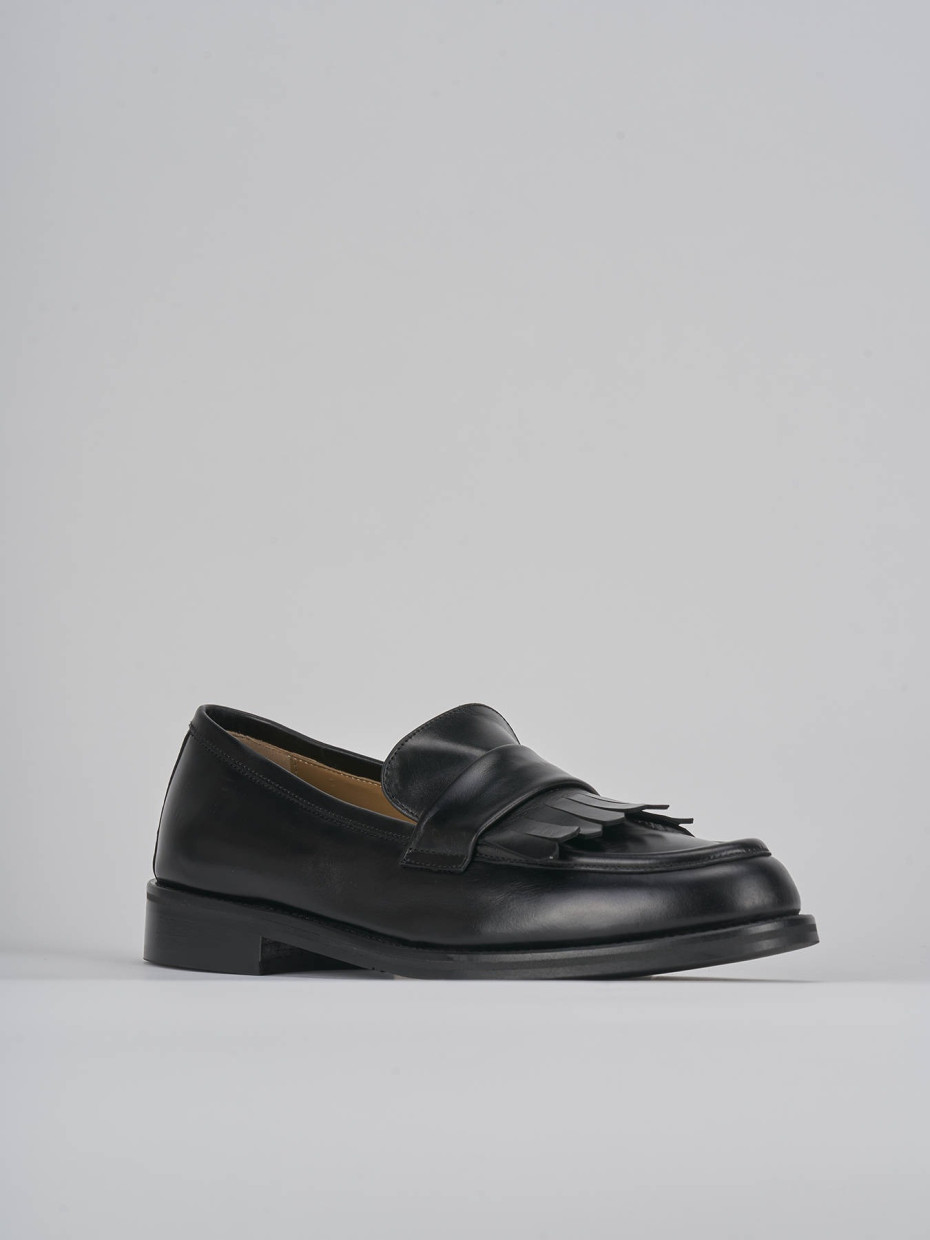 Loafers heel 2 cm black leather