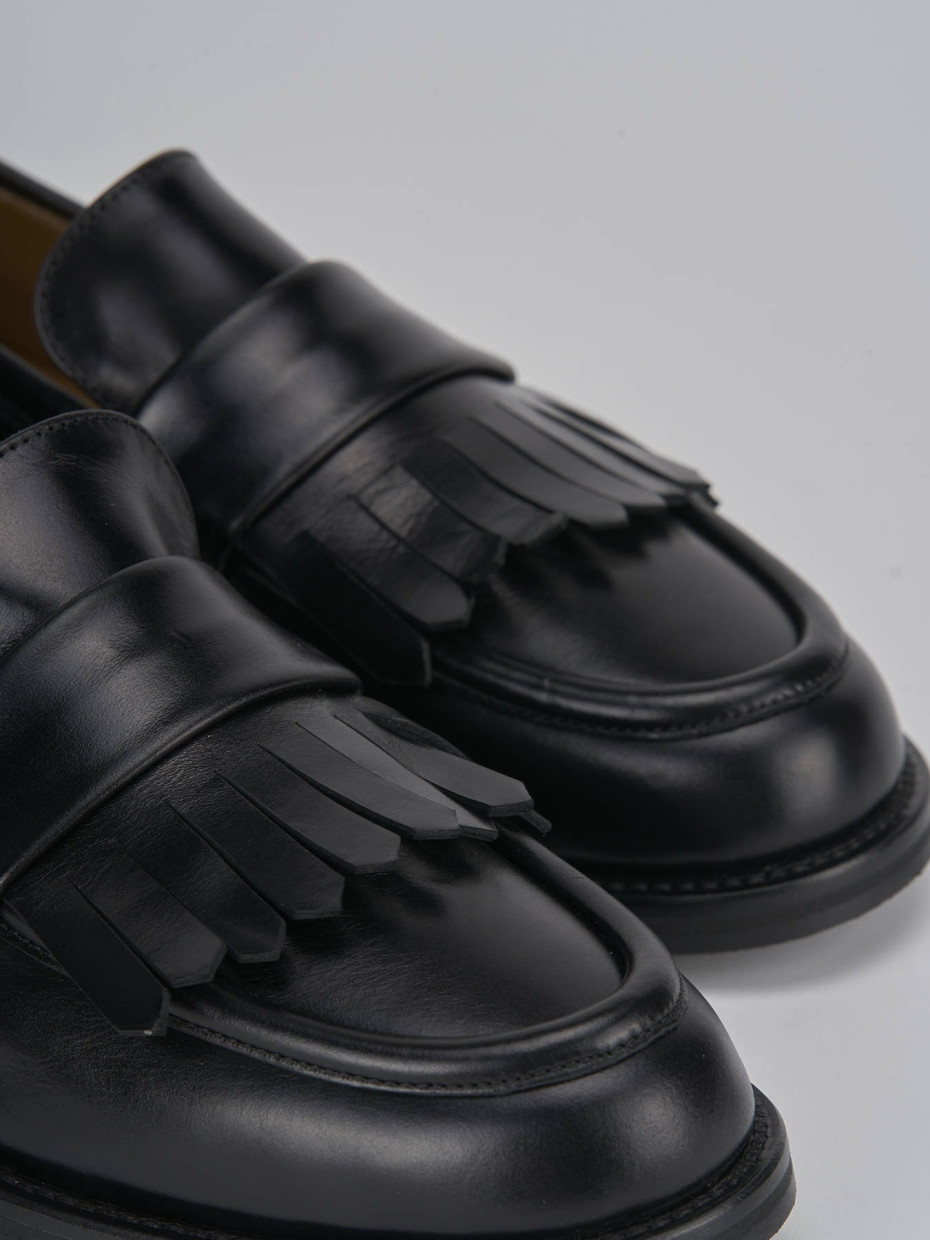 Loafers heel 2 cm black leather