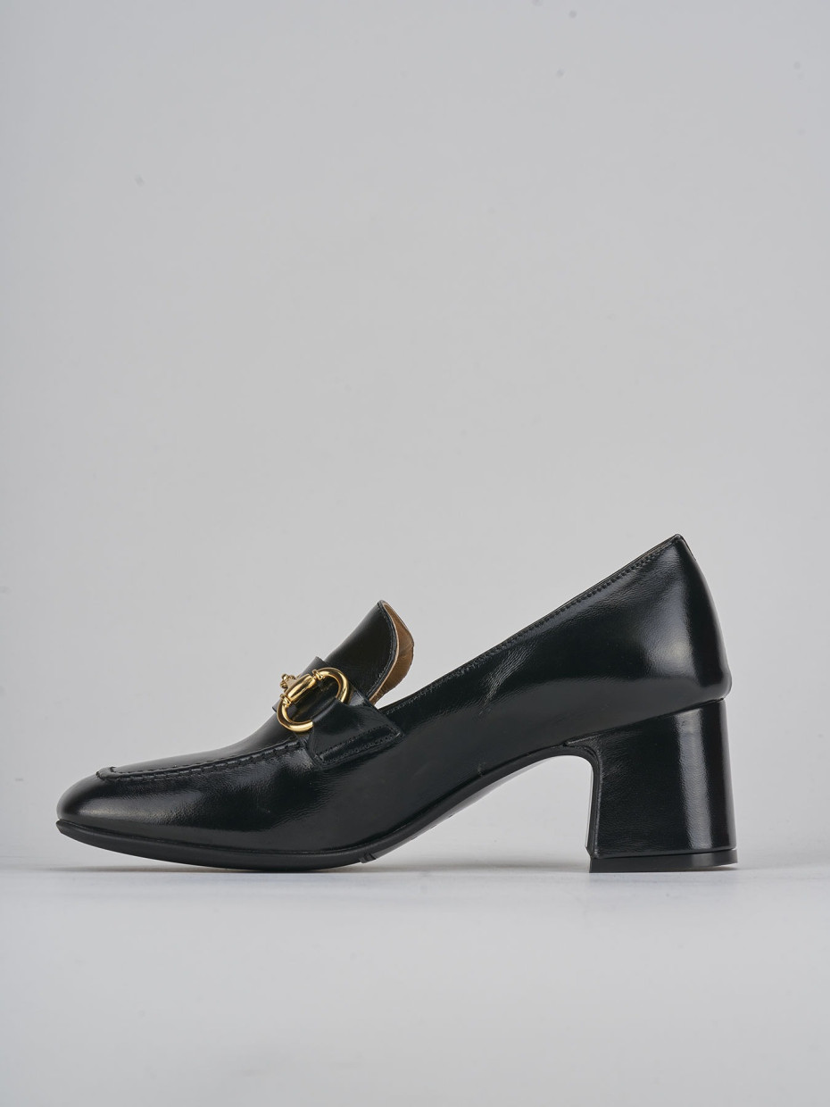 Loafers heel 5 cm black patent