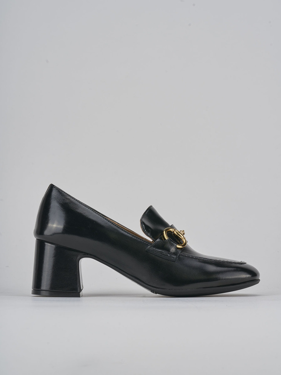 Loafers heel 5 cm black patent