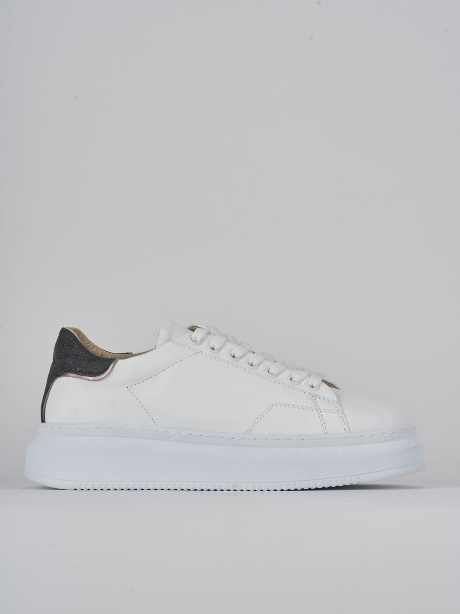 Sneakers white leather