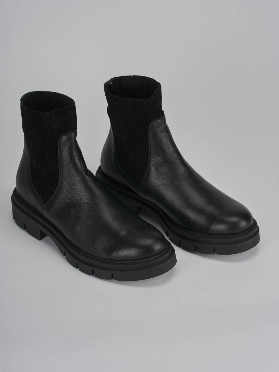 Stivaletti tacco 4cm pelle nero