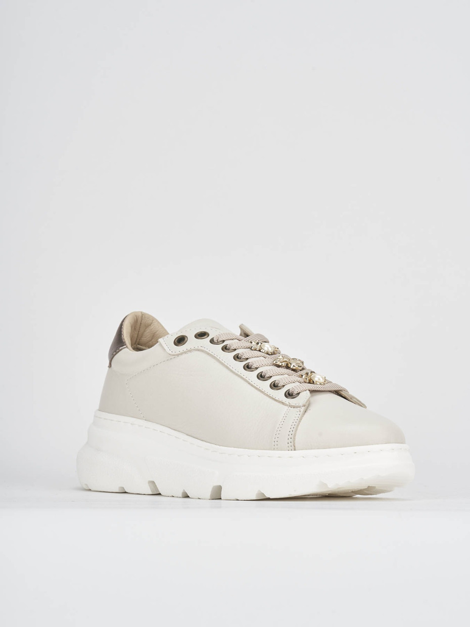 Sneakers beige leather