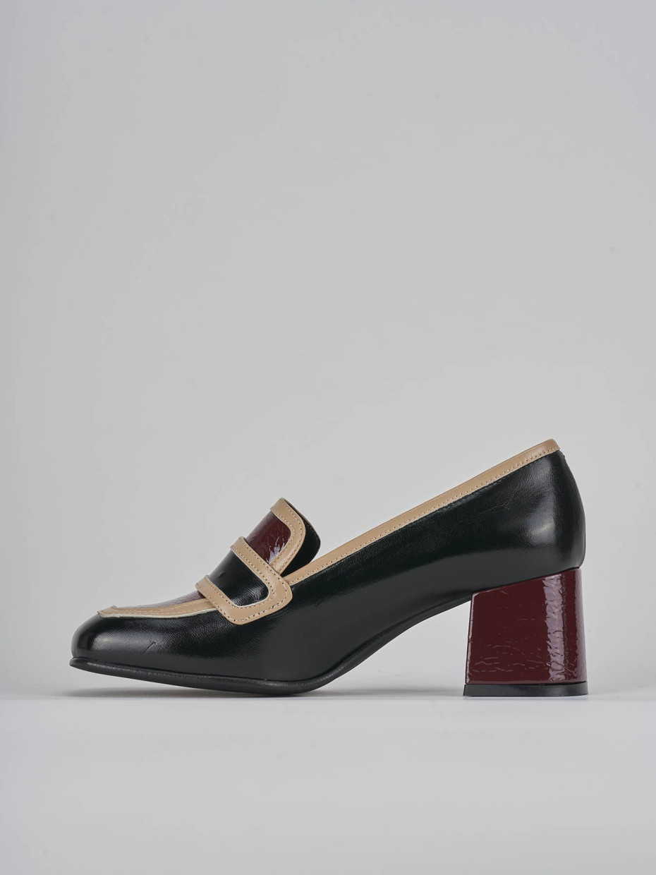 Loafers heel 5 cm black patent