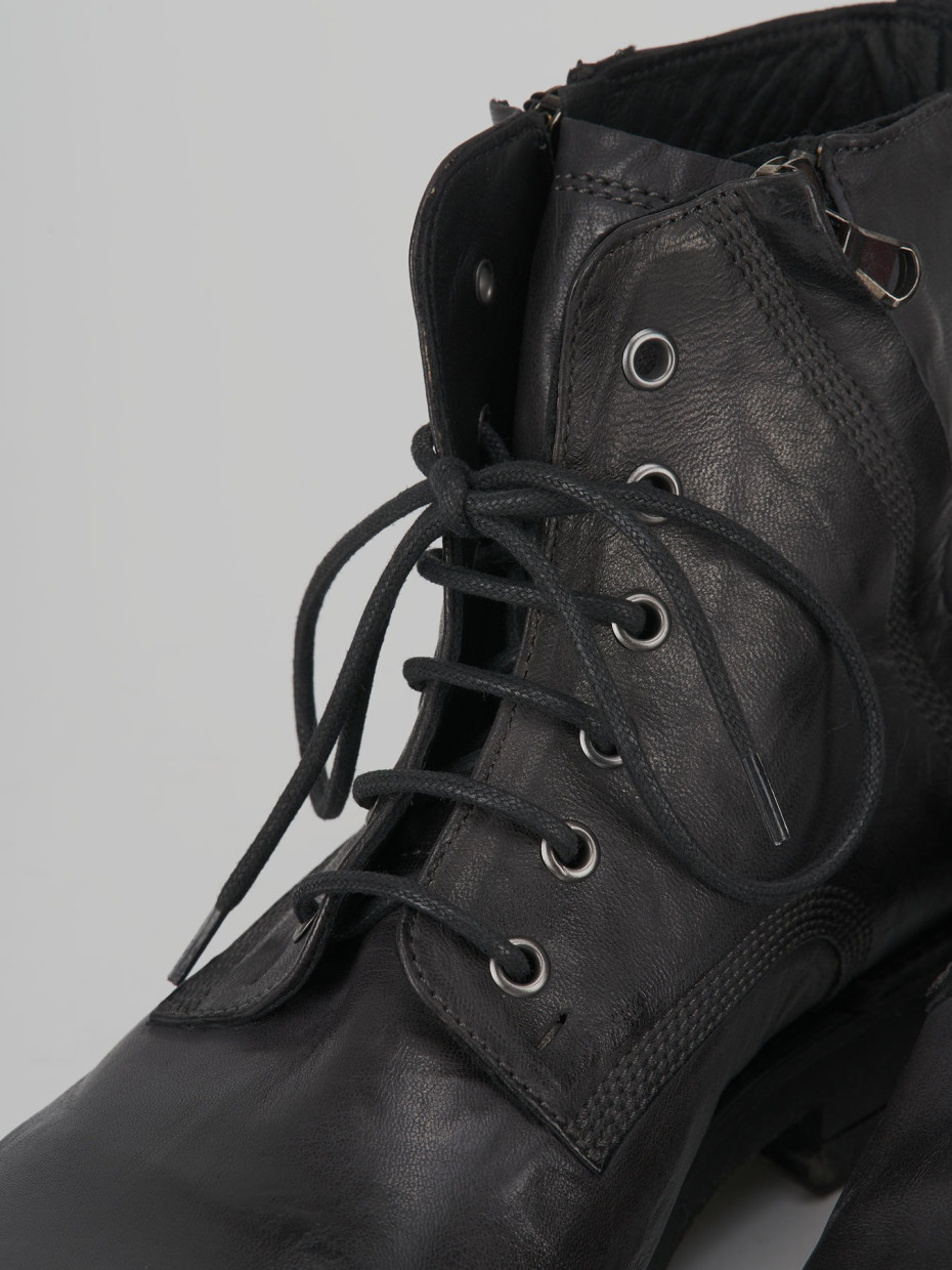 Combat boots grey leather