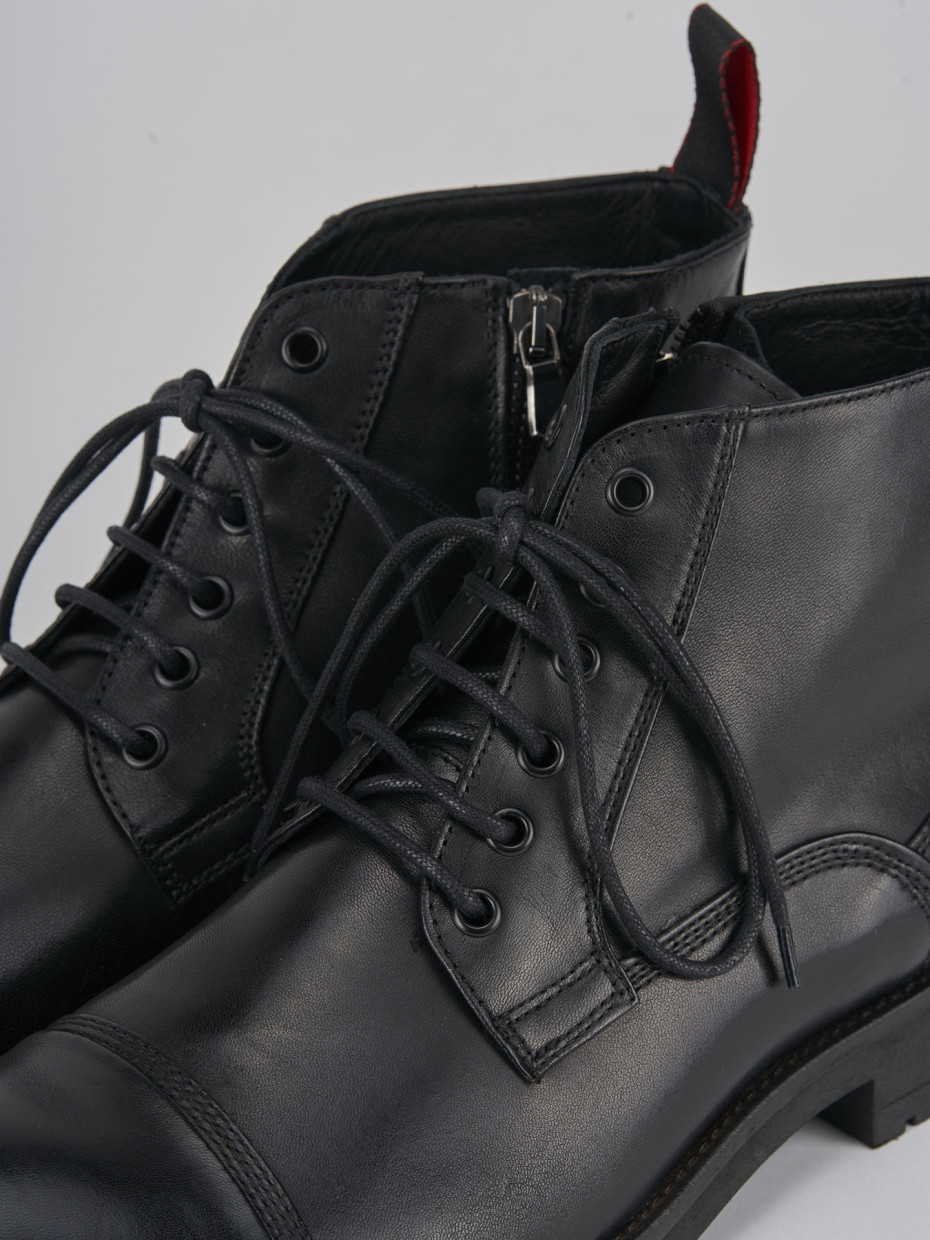 Combat boots black leather