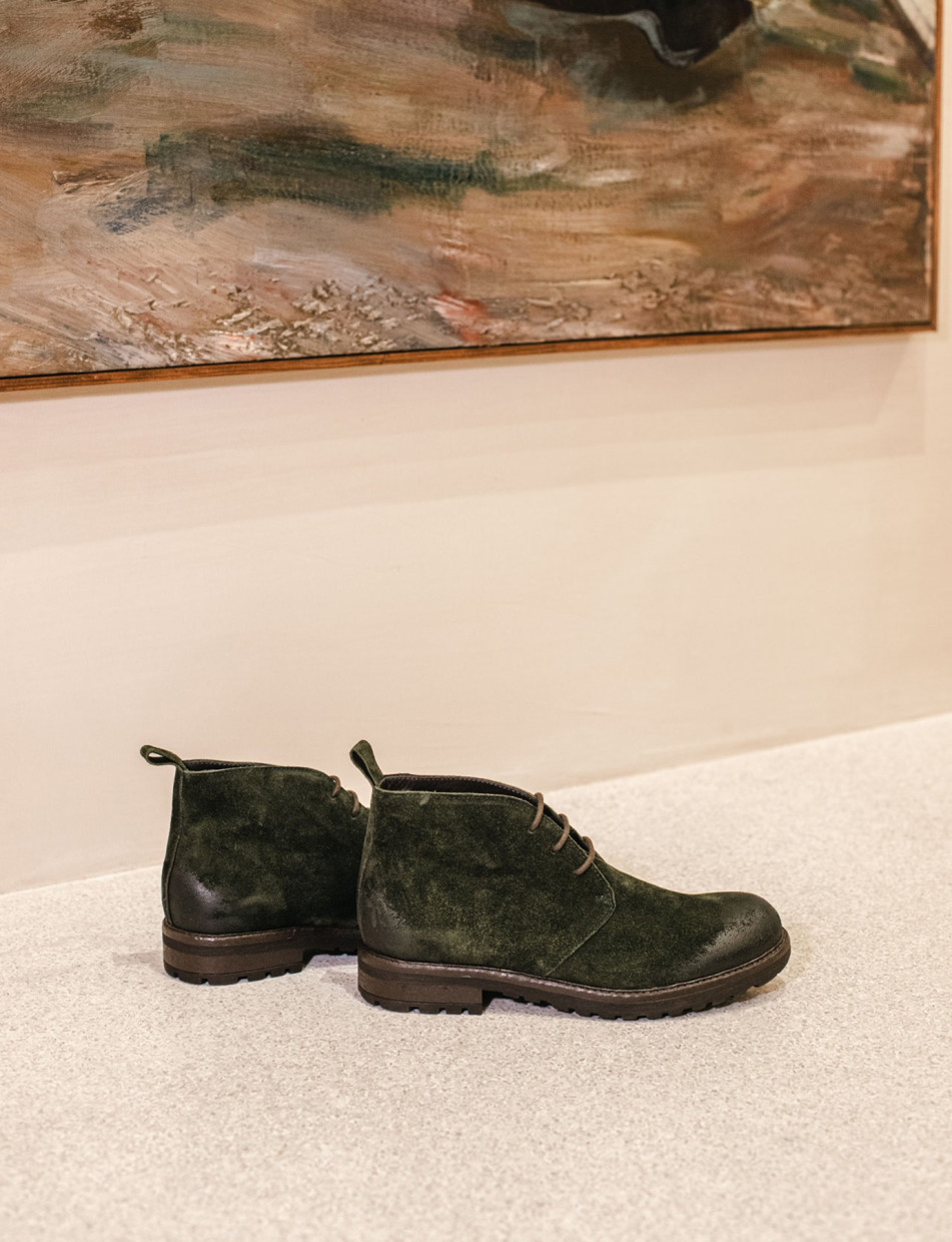 Combat boots green suede