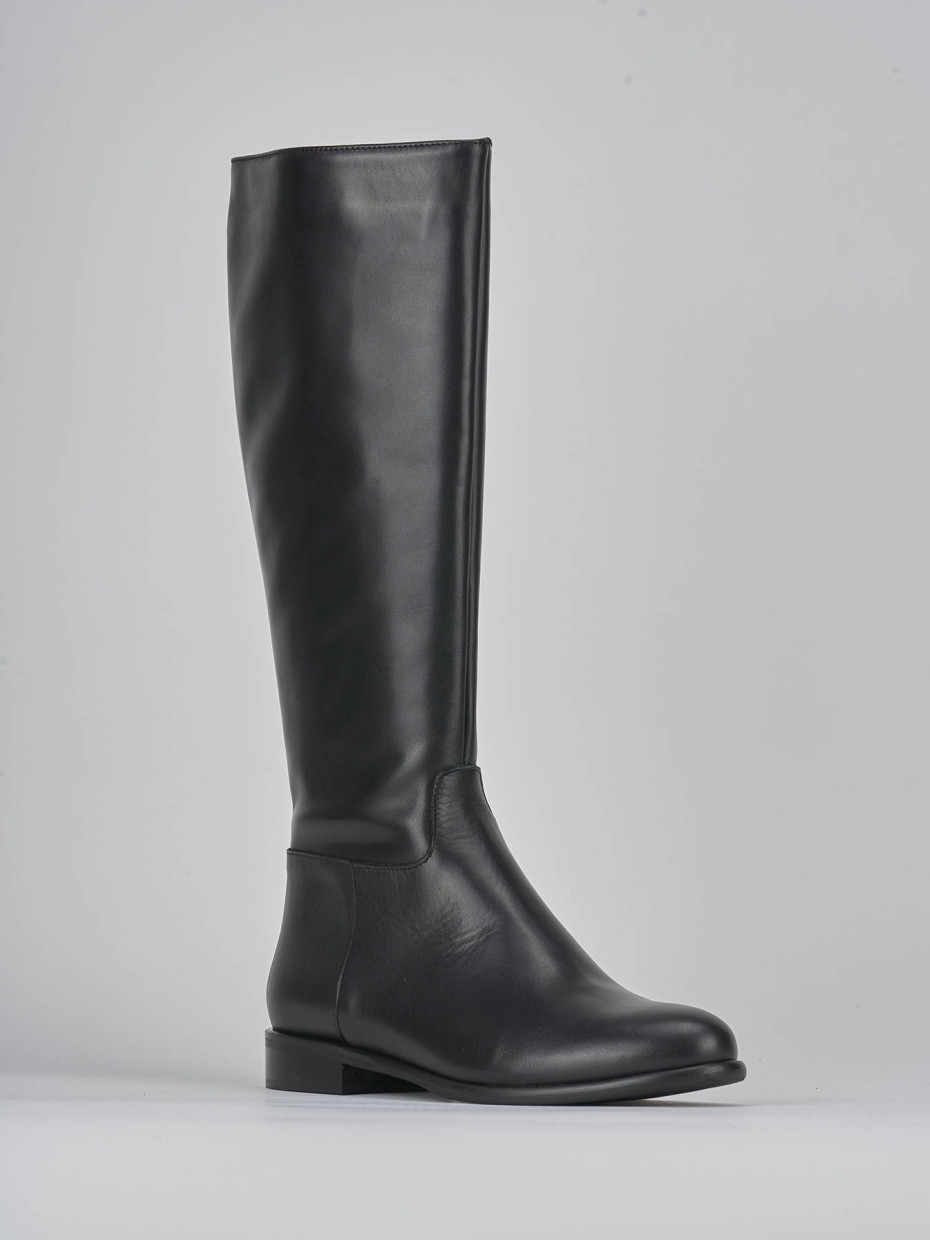 Low heel boots heel 2 cm black leather