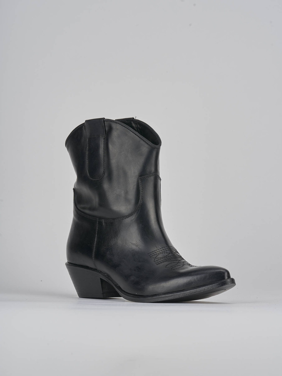 Low heel ankle boots heel 3 cm black leather