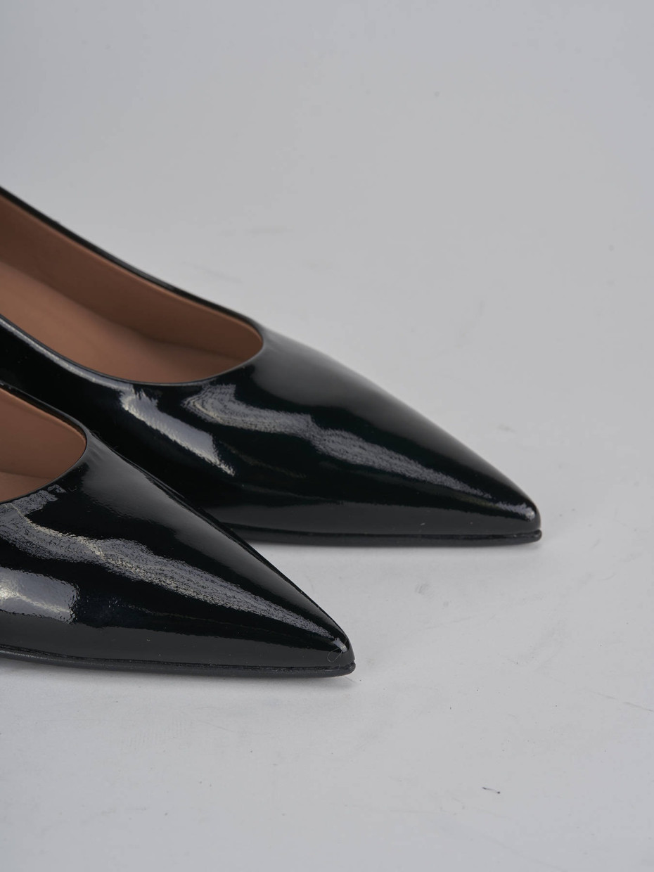 Pumps heel 5 cm black patent