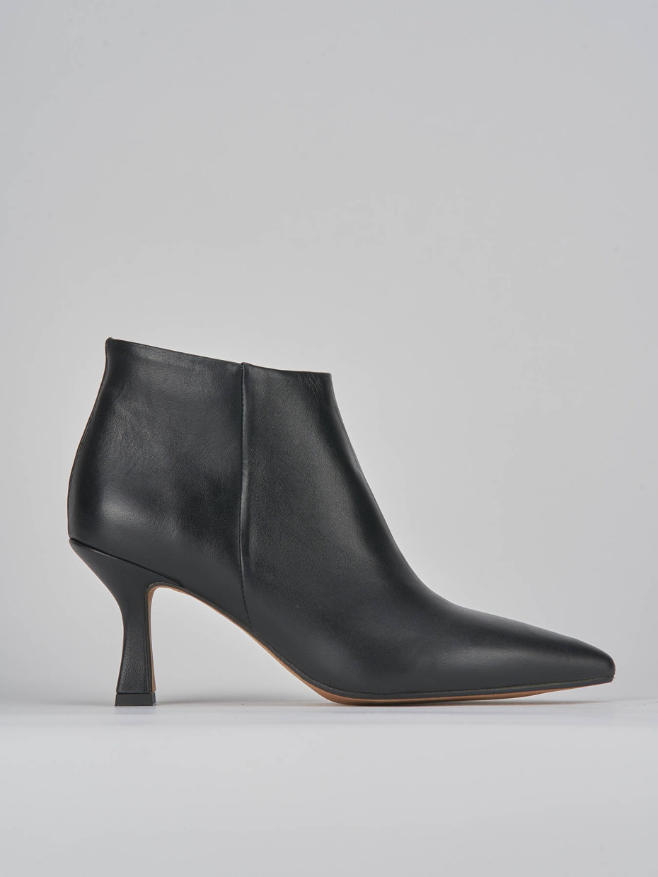 High heel ankle boots heel 7 cm black leather