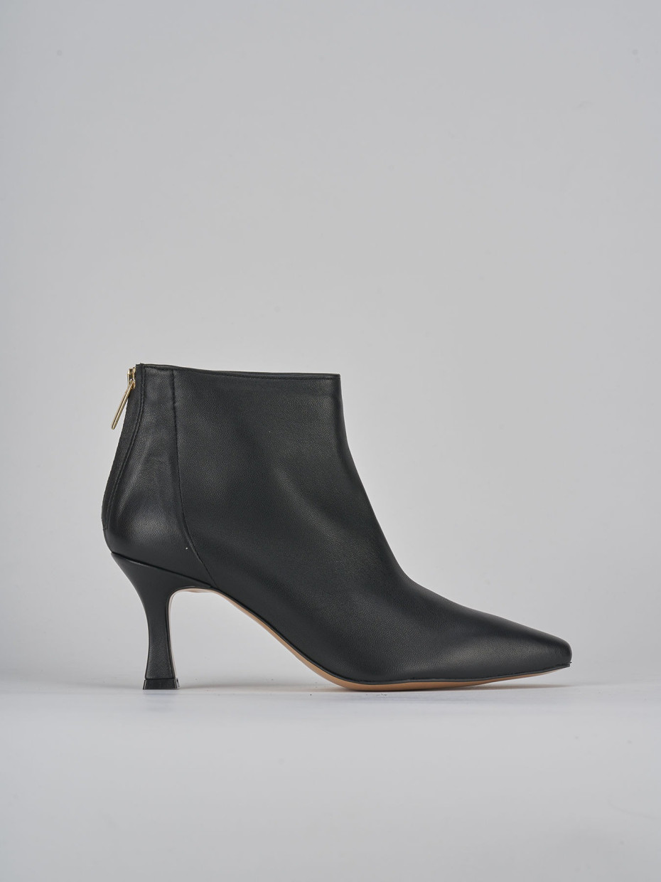 High heel ankle boots heel 7 cm black leather