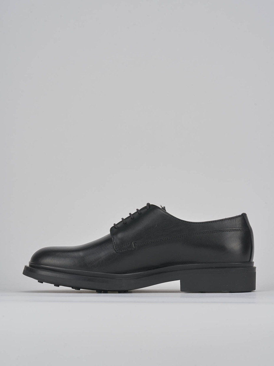 Lace-up shoes black leather