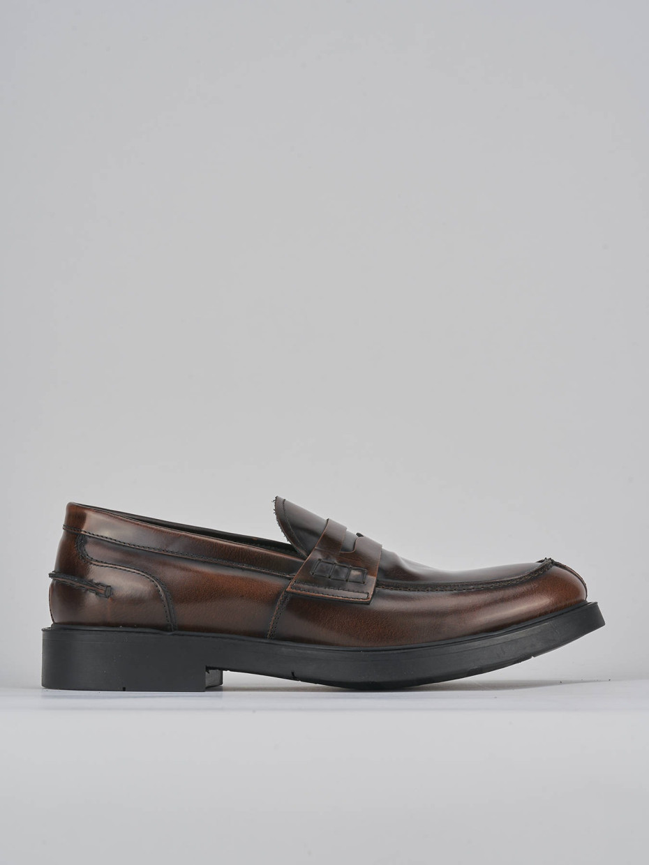 Loafers brown leather