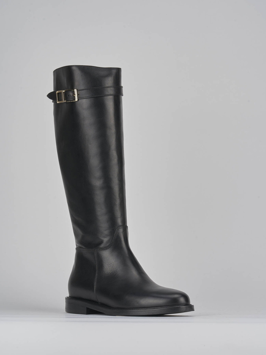 Low heel boots heel 2 cm black leather