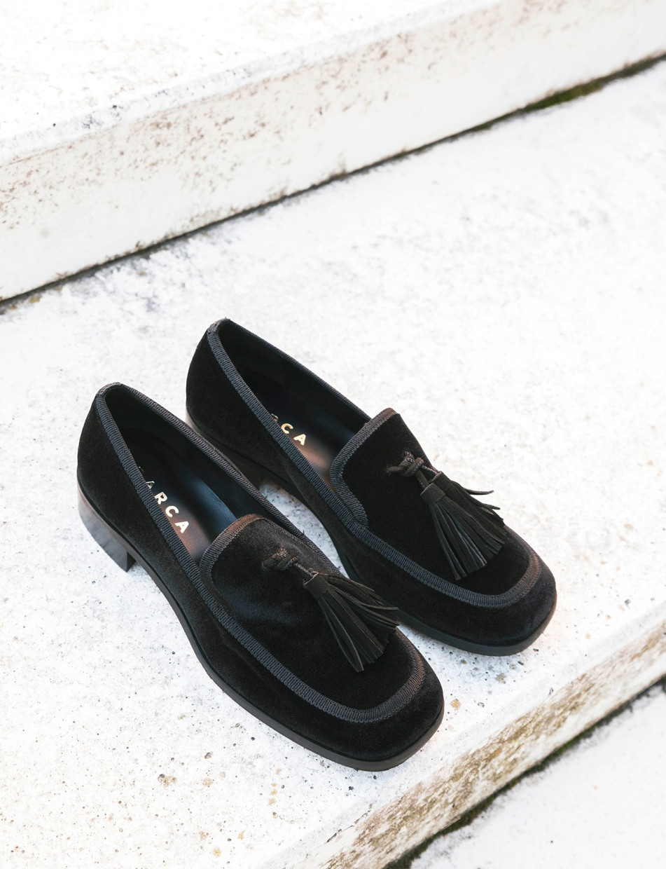 Loafers heel 2 cm black velvet