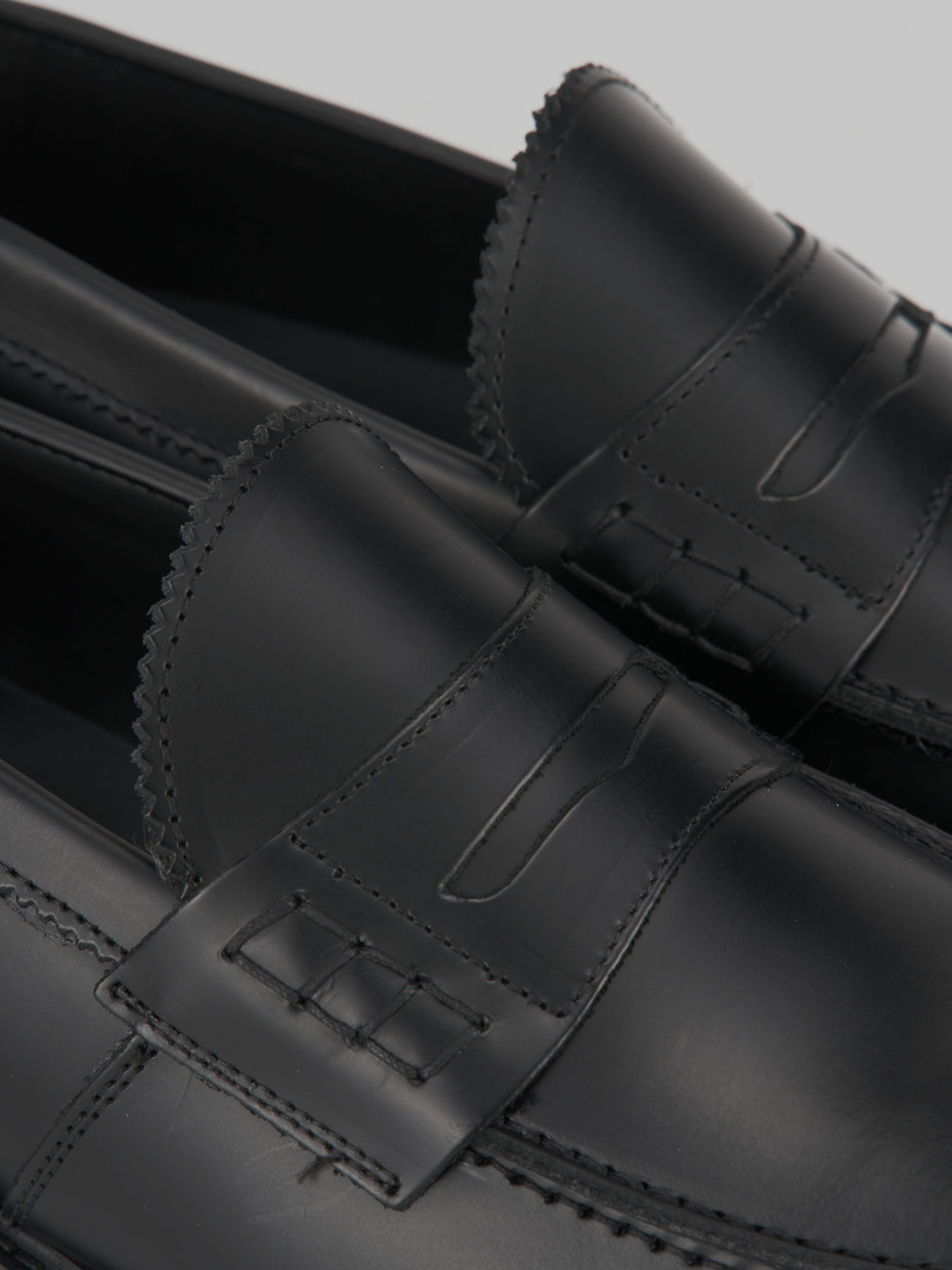 Loafers black leather