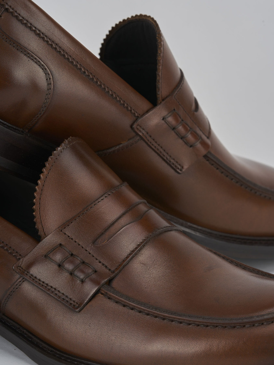 Loafers brown leather