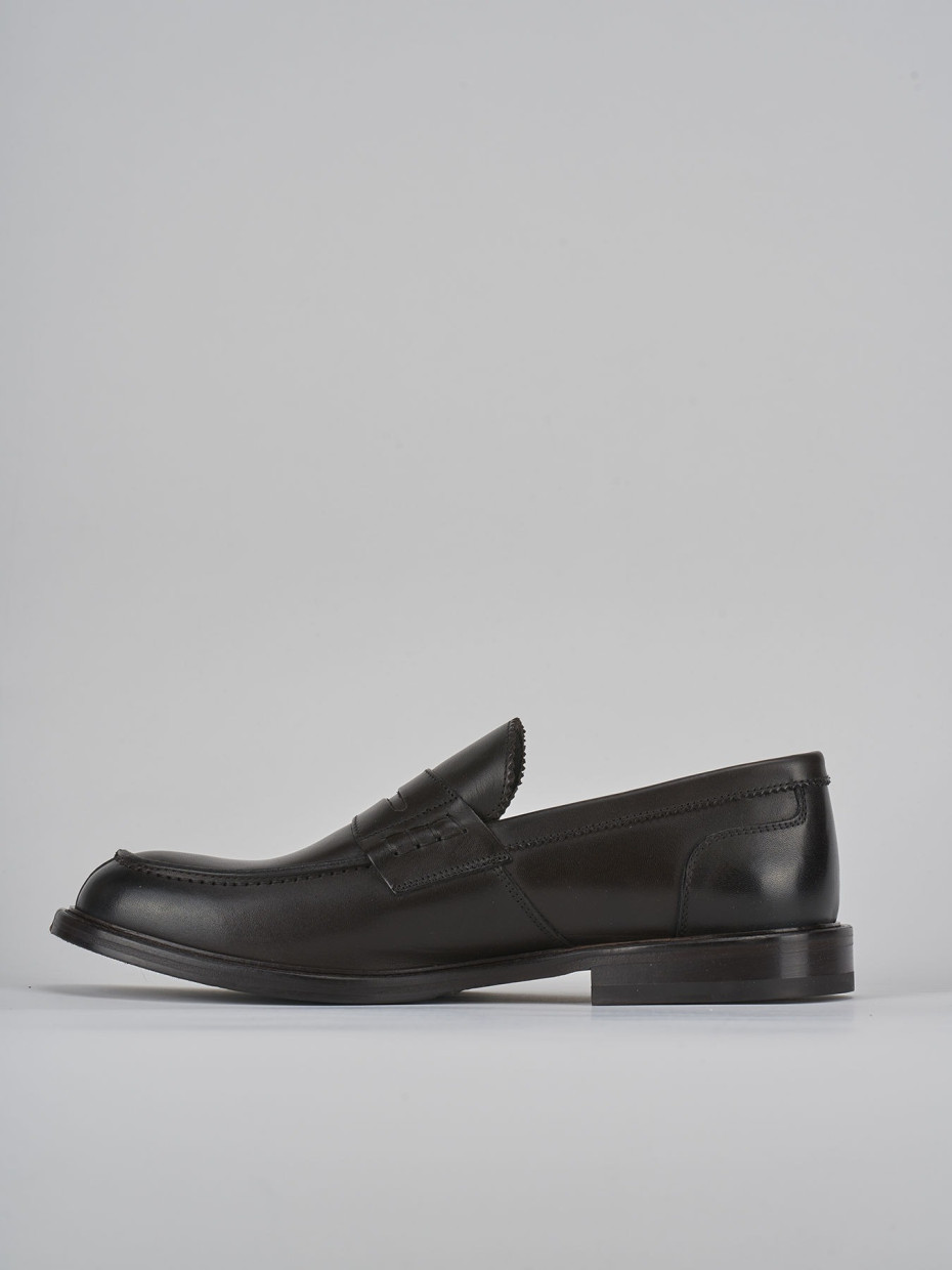 Loafers dark brown leather