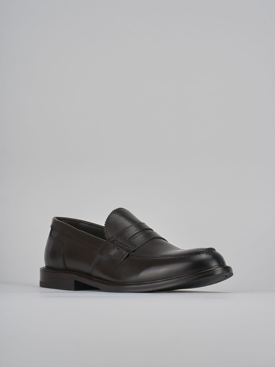 Loafers dark brown leather