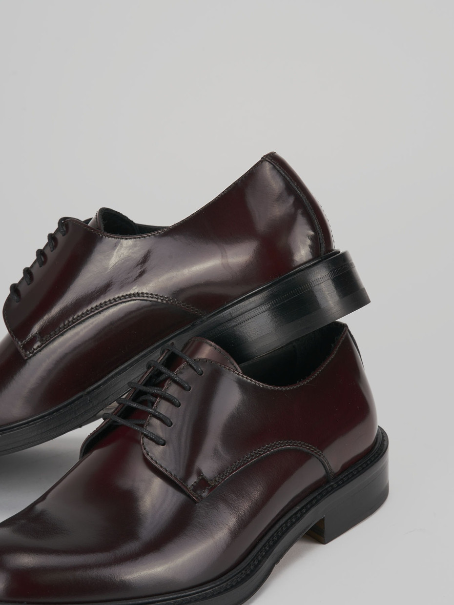 Lace-up shoes bordeaux leather
