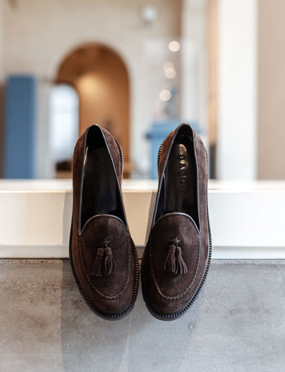 Loafers dark brown suede