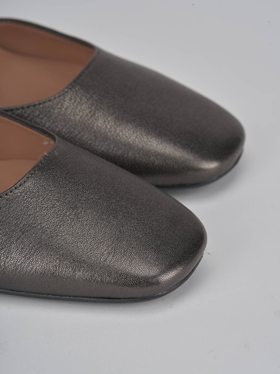 Décolleté e slingback tacco 8cm pelle argento