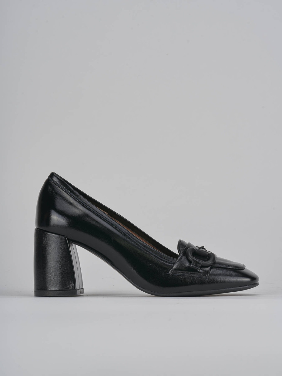 Loafers heel 8 cm black patent