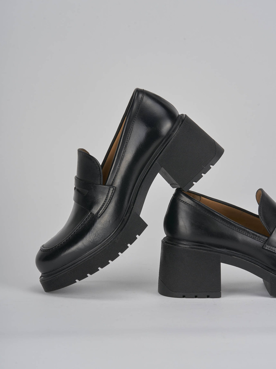 Loafers heel 6 cm black leather