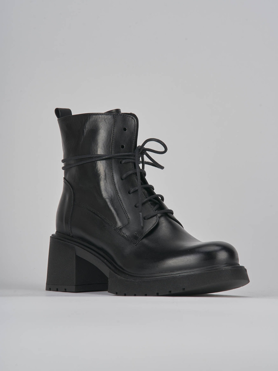 Anfibi tacco alto discount