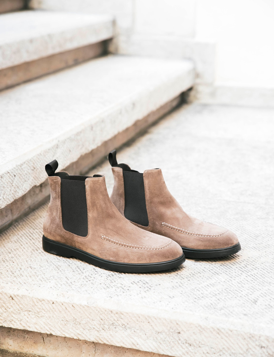 Ankle boots beige suede