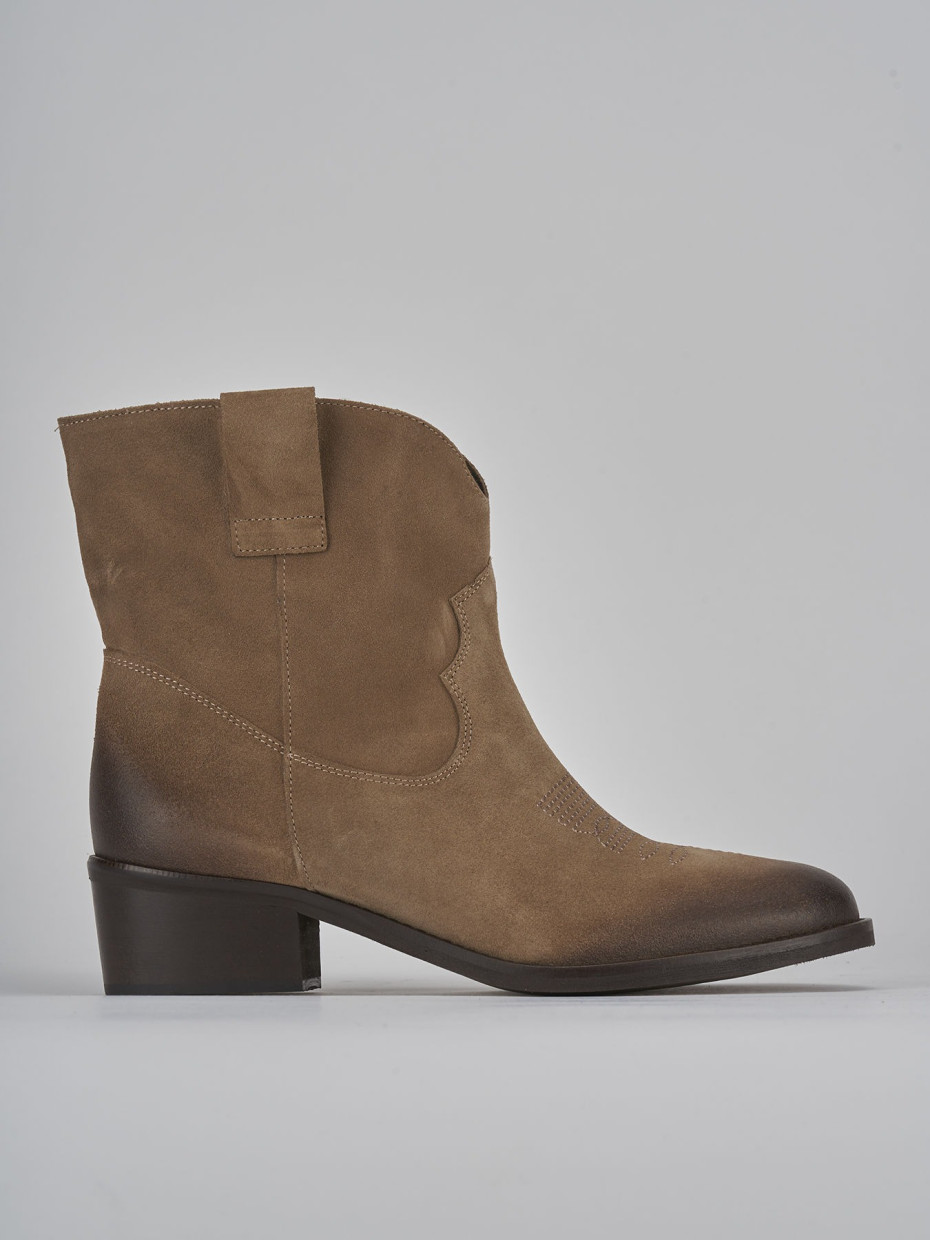 Stivaletti tacco 3cm camoscio beige