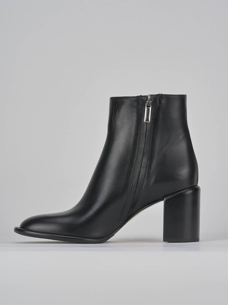 High heel ankle boots heel 7 cm black leather