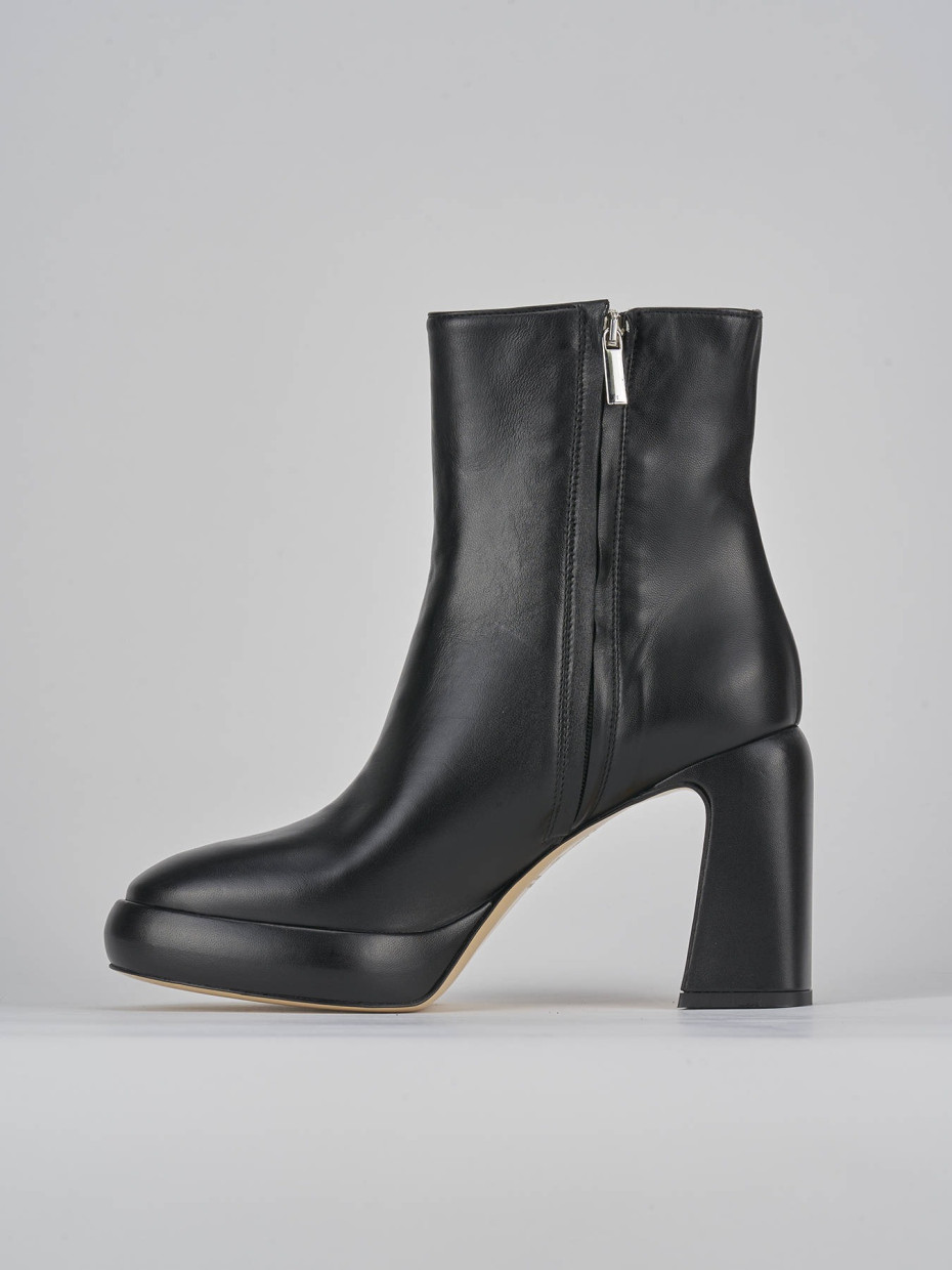 High heel ankle boots heel 9 cm black leather