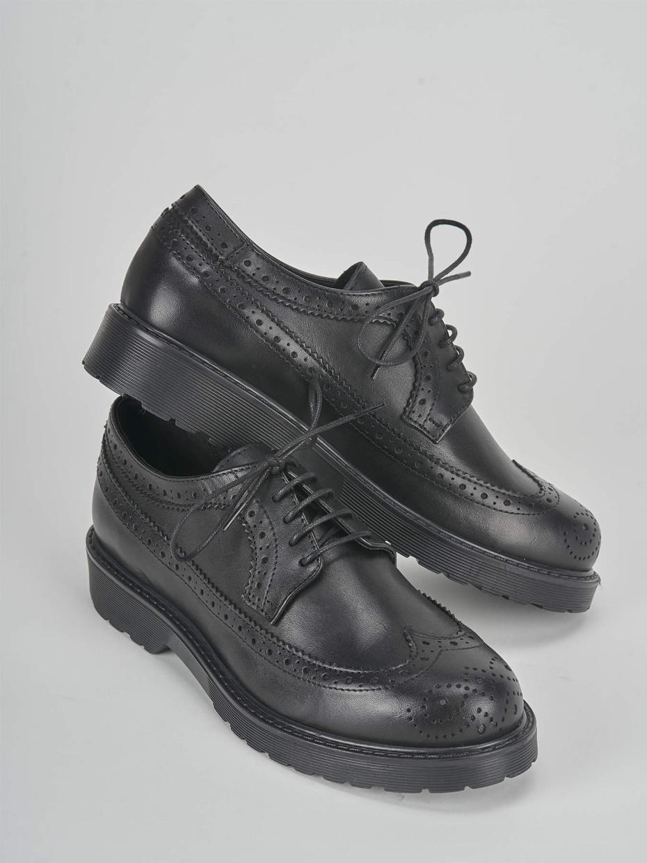 Lace-up shoes heel 2 cm black leather