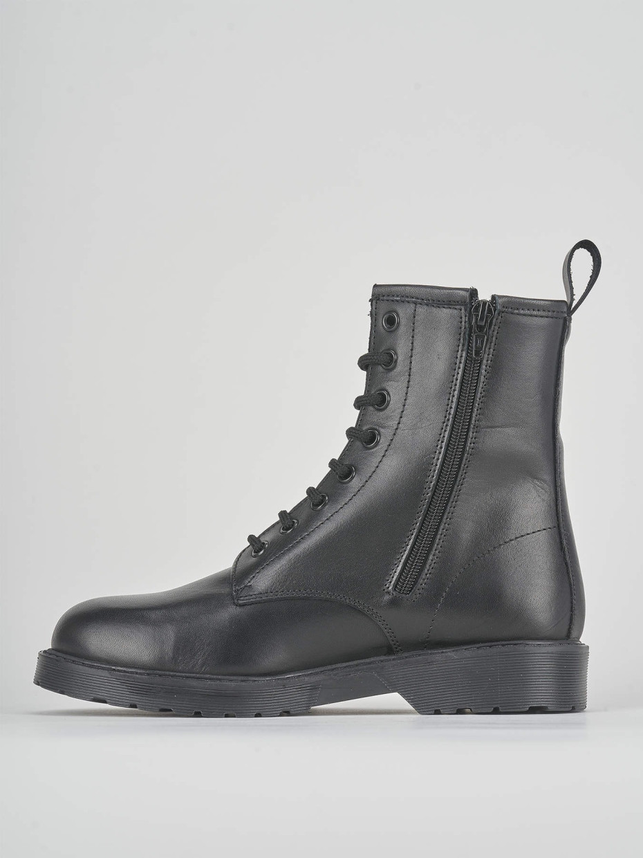 Combat boots heel 2 cm black leather