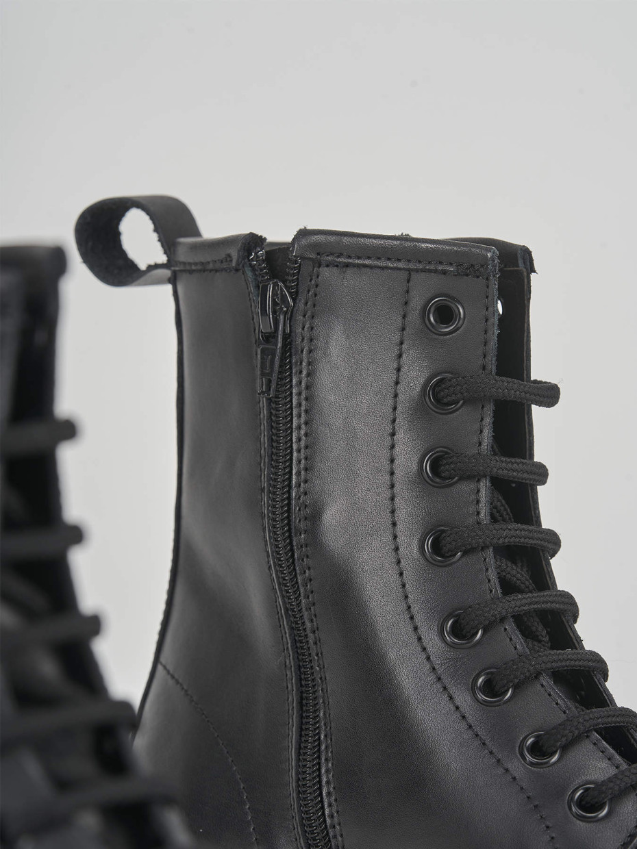 Combat boots heel 2 cm black leather